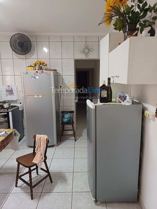 Casa para aluguel de temporada em Mongaguá (Jd Aguapeu)