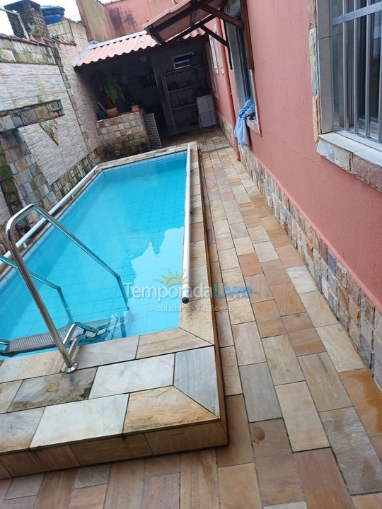 Casa para aluguel de temporada em Mongaguá (Jd Aguapeu)