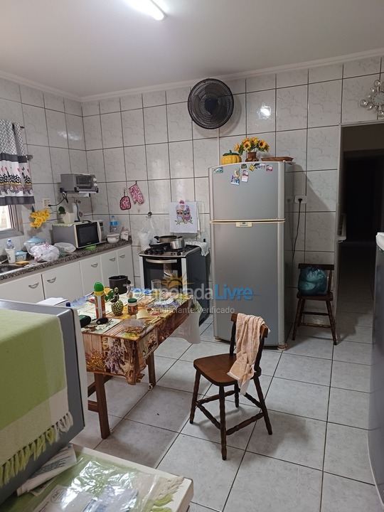 Casa para aluguel de temporada em Mongaguá (Jd Aguapeu)