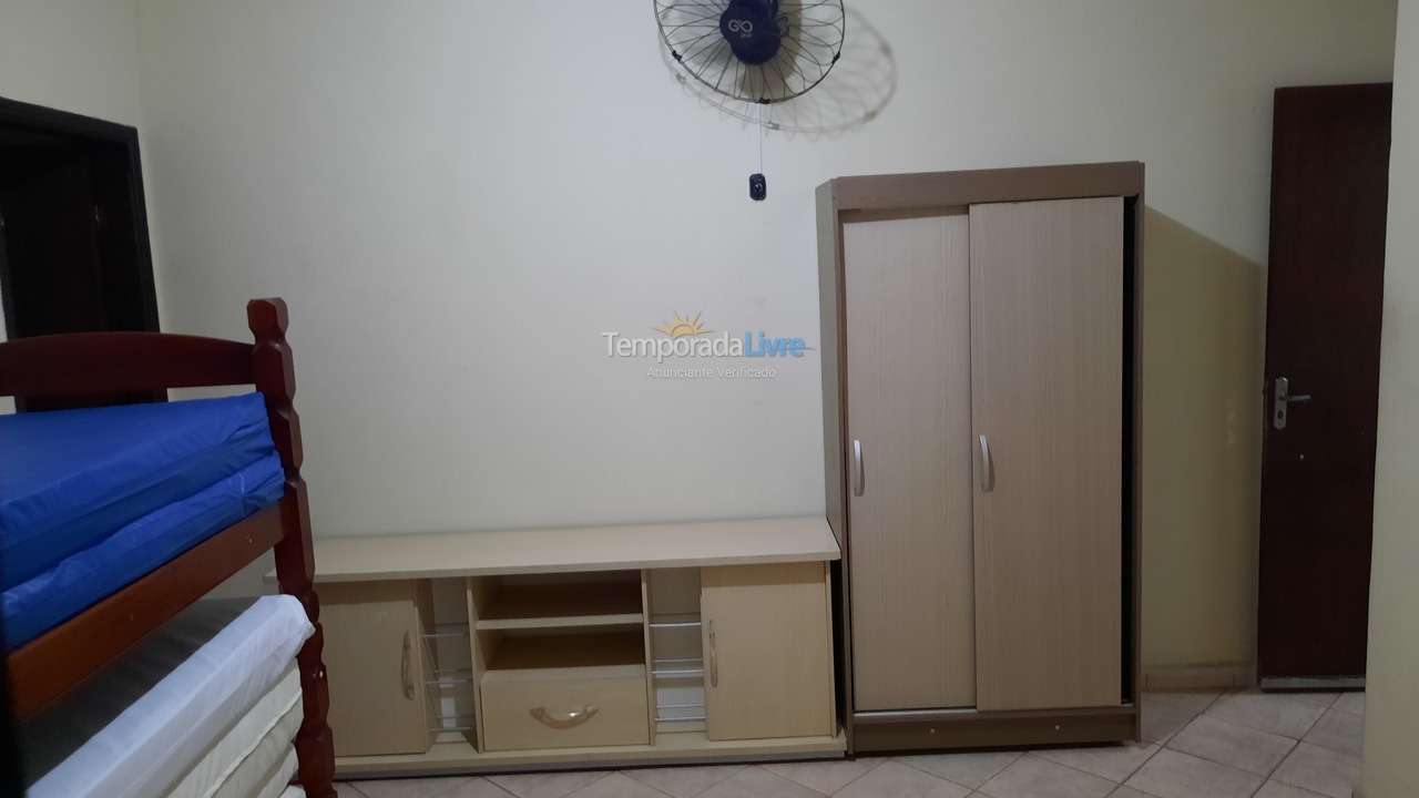 House for vacation rental in Praia Grande (Vila Mirim)