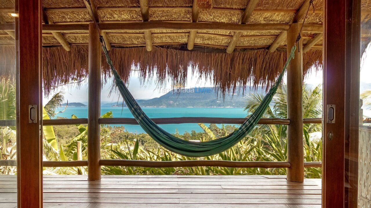 Casa para alquiler de vacaciones em Ilhabela (Veloso)