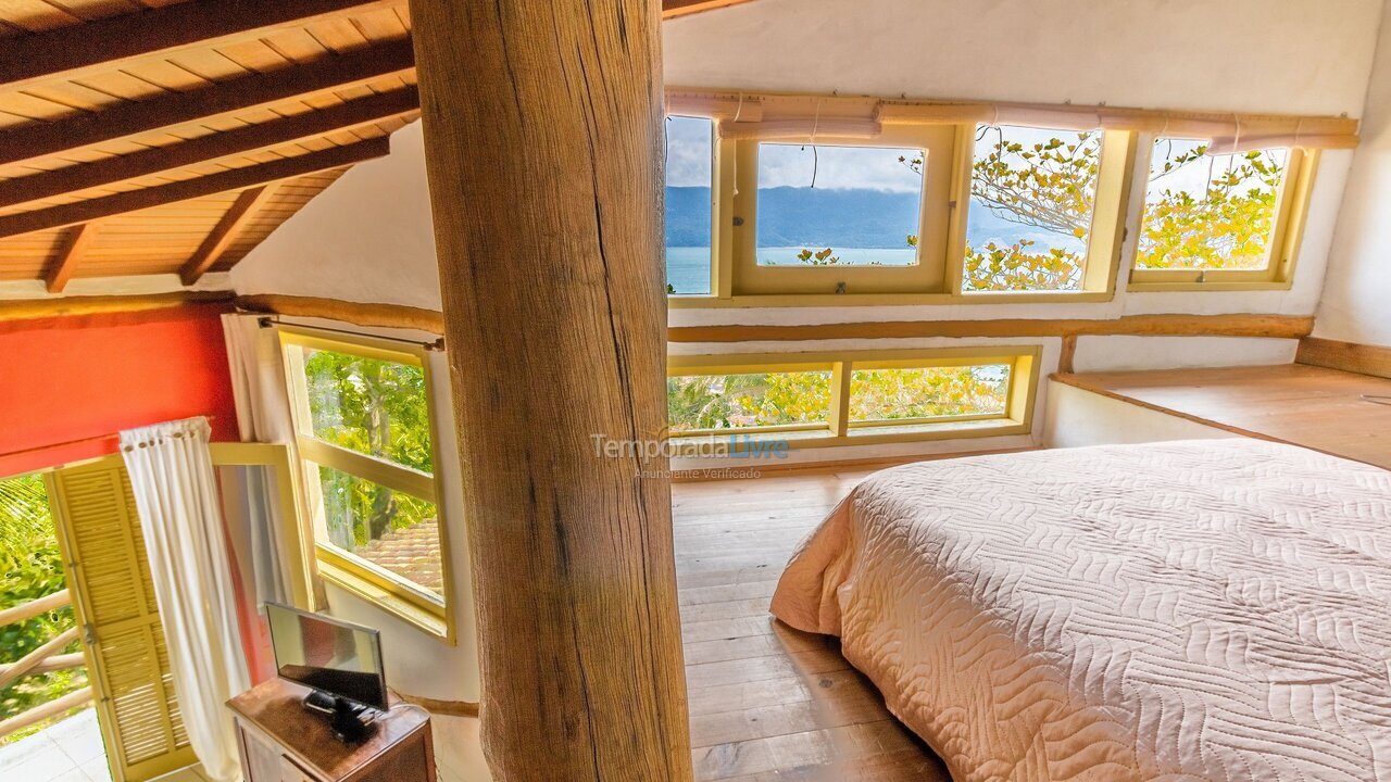 Casa para alquiler de vacaciones em Ilhabela (Veloso)