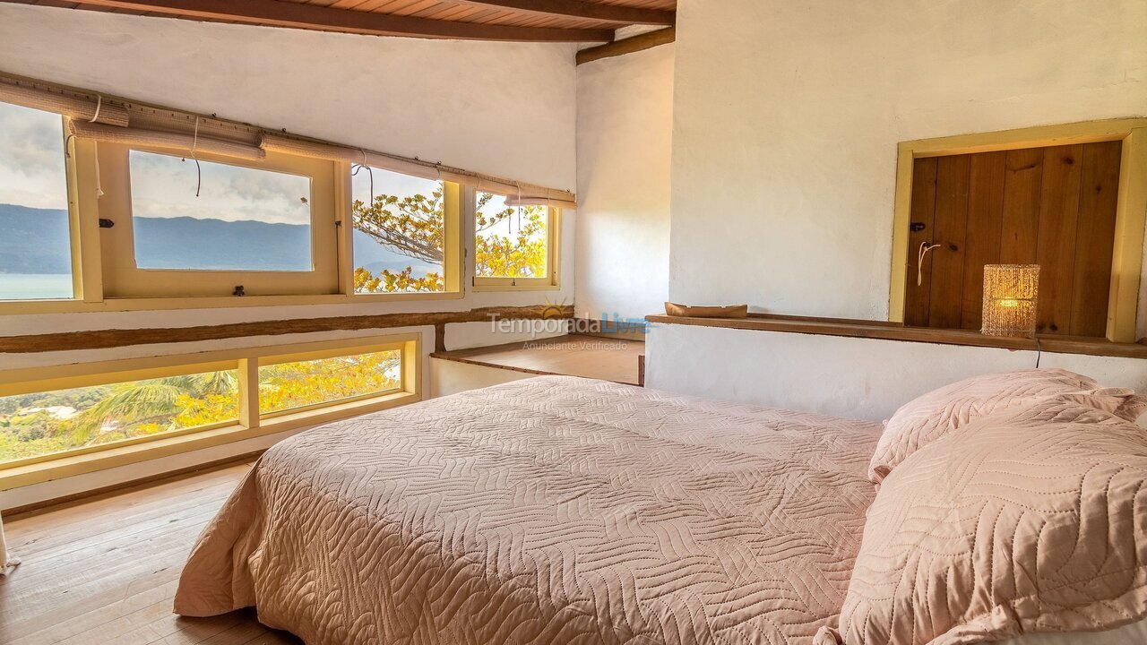 Casa para alquiler de vacaciones em Ilhabela (Veloso)