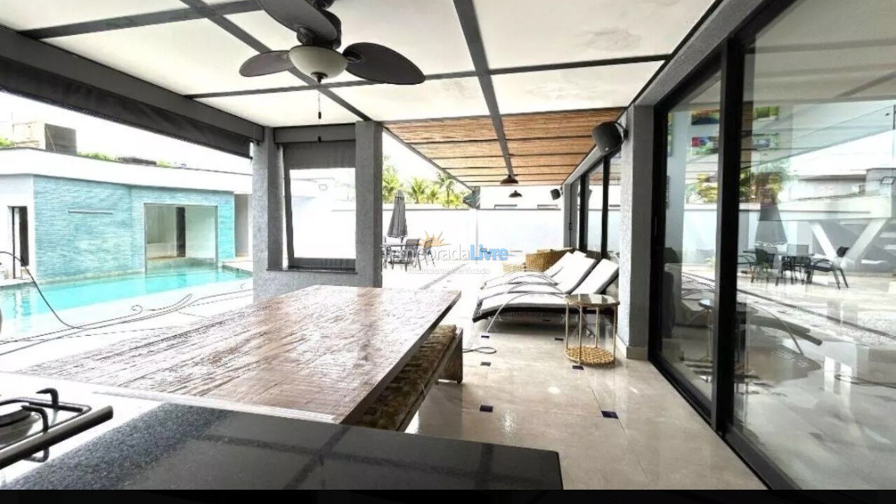 Casa para aluguel de temporada em Guarujá (Jardim Acapulco)