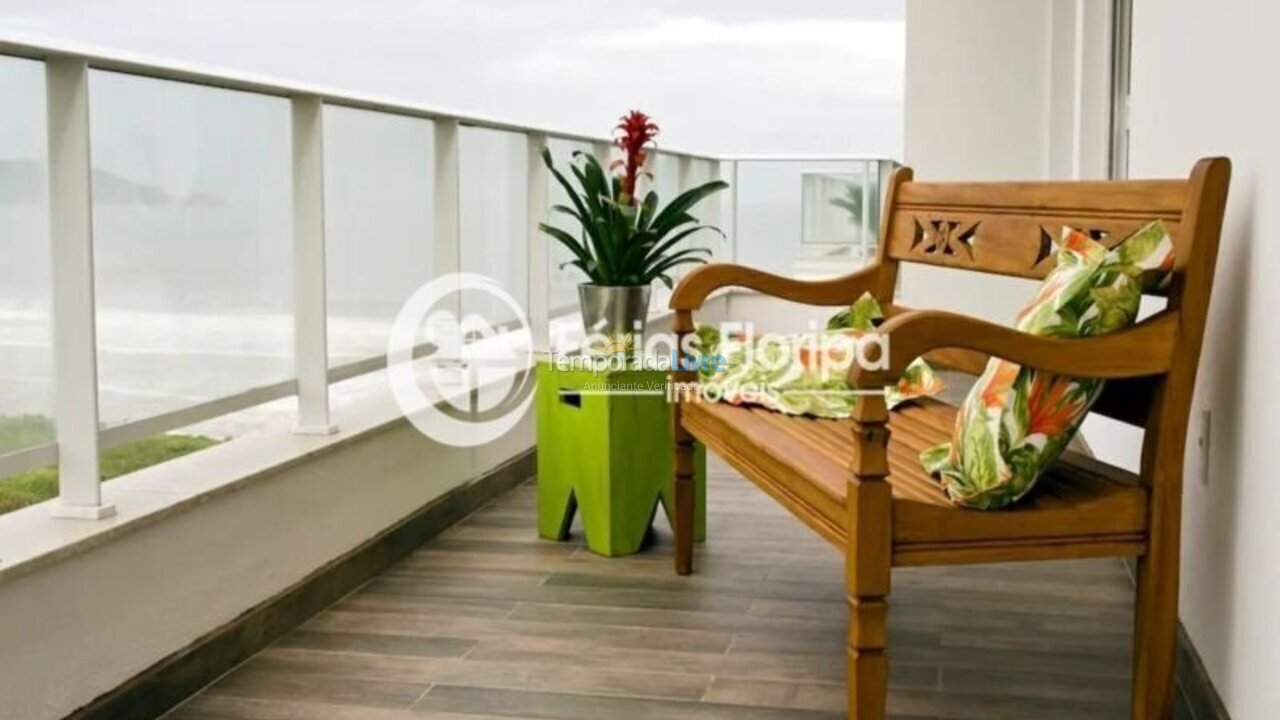 Apartamento para aluguel de temporada em Florianópolis (Morro das Pedras)