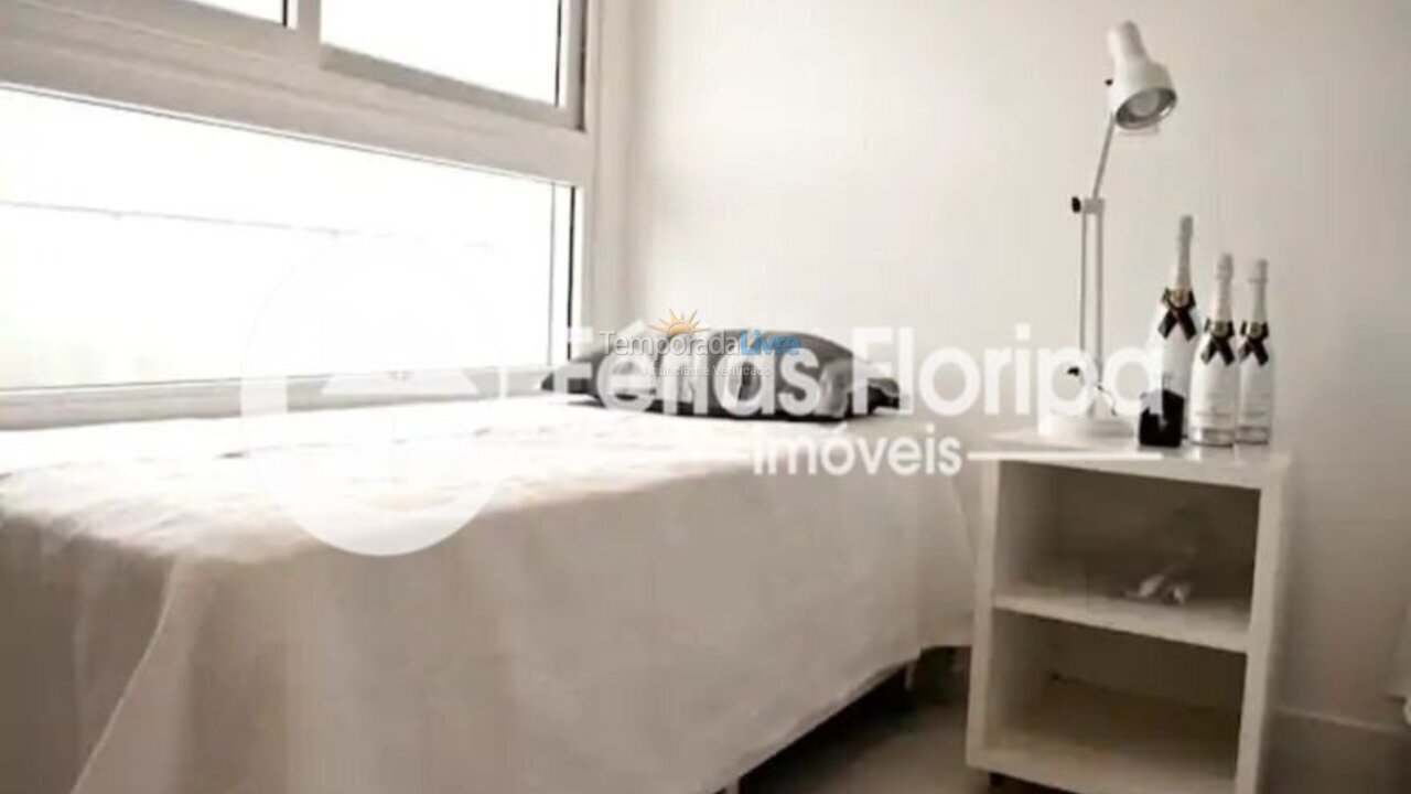 Apartamento para aluguel de temporada em Florianópolis (Morro das Pedras)