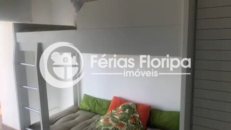 Cobertura 3 dormitórios pé na areia com piscina.