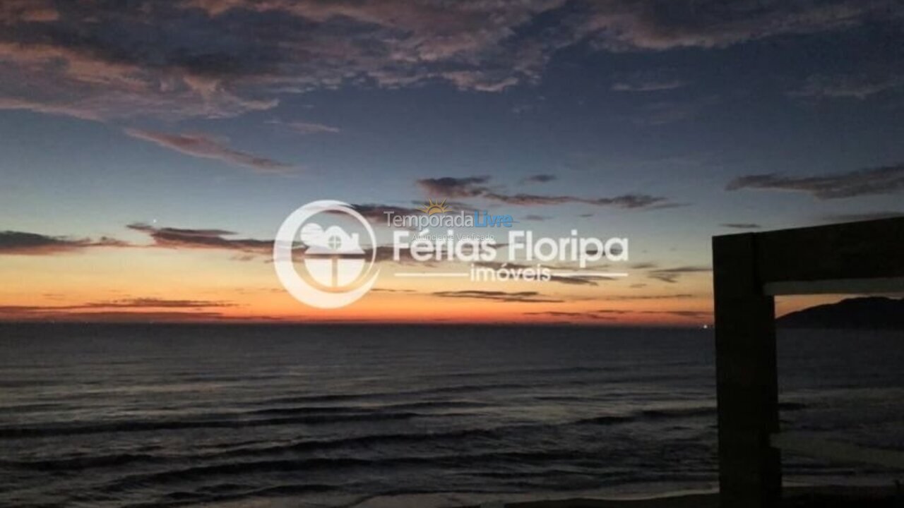 Apartamento para aluguel de temporada em Florianópolis (Morro das Pedras)