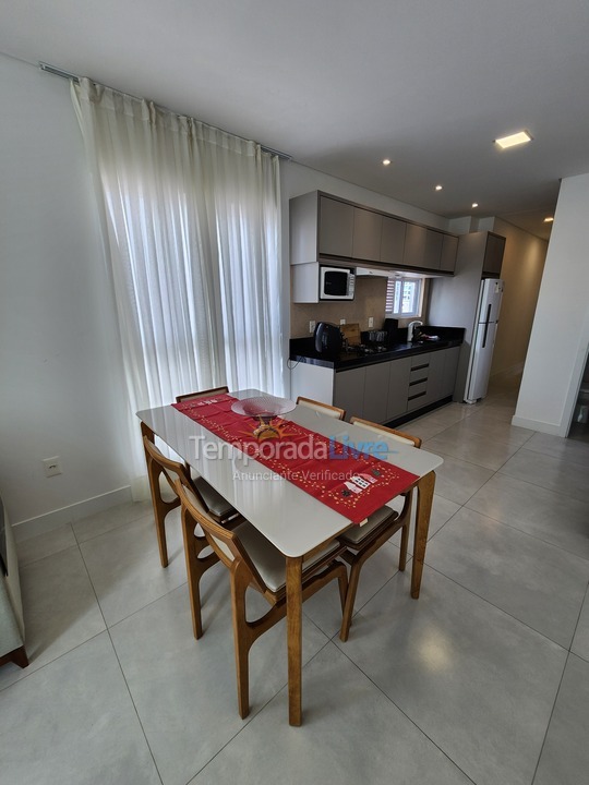 Apartamento para alquiler de vacaciones em Itapema (Meia Praia)