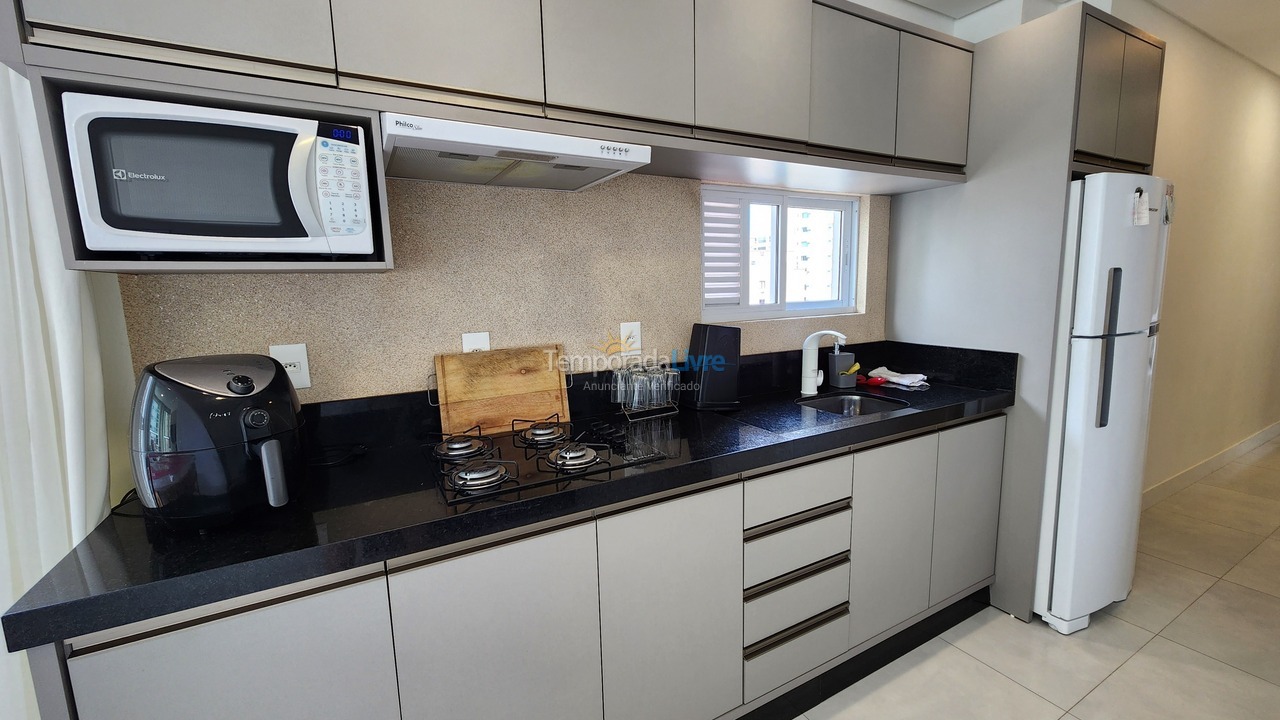 Apartamento para alquiler de vacaciones em Itapema (Meia Praia)