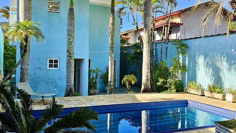 Beautiful Townhouse with 3 suites and air conditioning with Swimming Pool