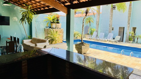 Beautiful Townhouse with 3 suites and air conditioning with Swimming Pool