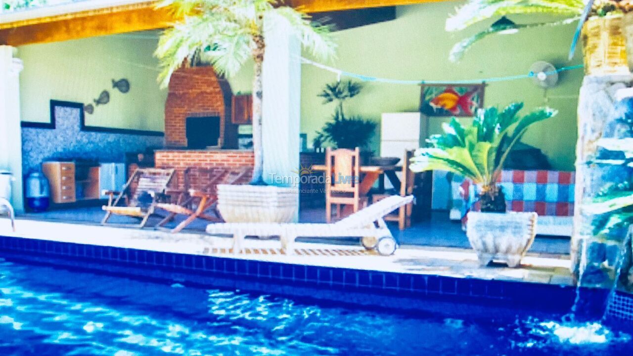 House for vacation rental in Ubatuba (Praia das Toninhas)