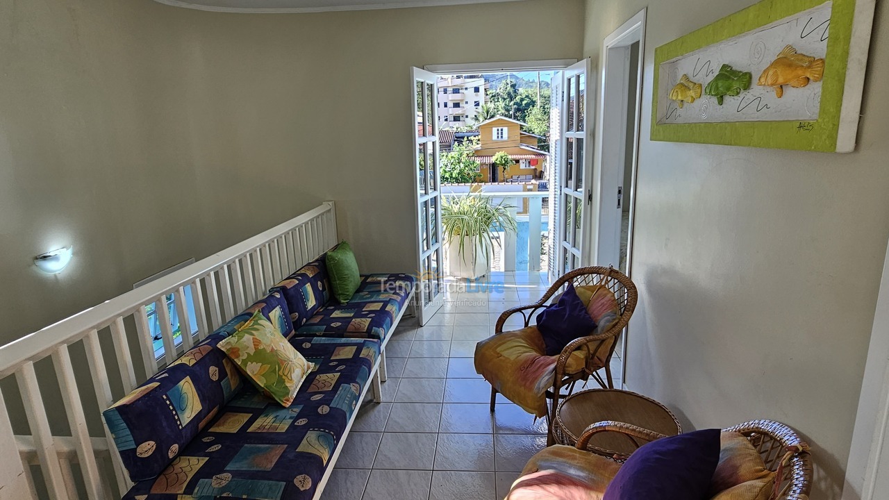 House for vacation rental in Ubatuba (Praia das Toninhas)