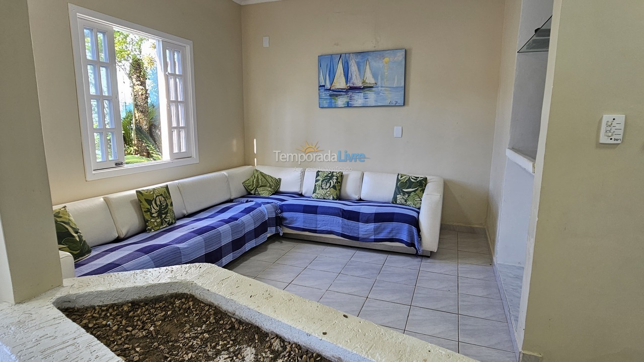 House for vacation rental in Ubatuba (Praia das Toninhas)