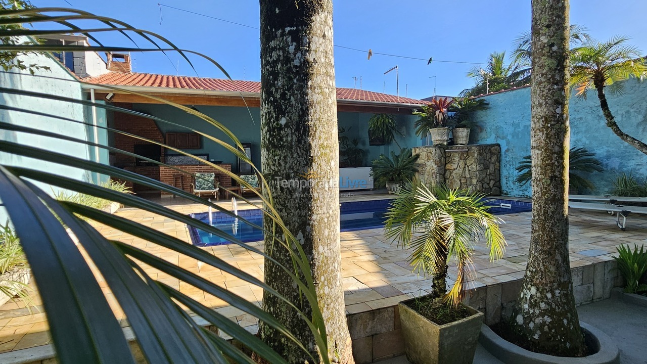House for vacation rental in Ubatuba (Praia das Toninhas)