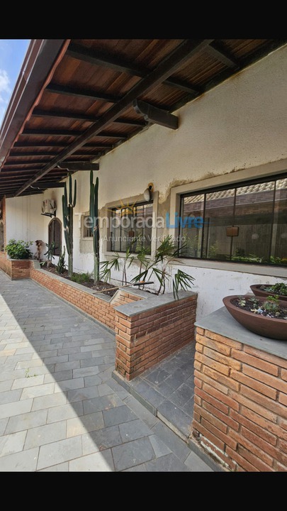 Casa para aluguel de temporada em Praia Grande (Solemar)