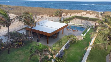 Mansion by the Sea of Graçandu by Carpediem