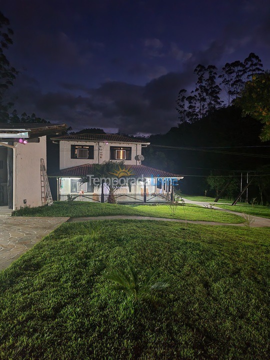 Chácara / sítio para aluguel de temporada em Presidente Nereu (O Vale do Colibri)