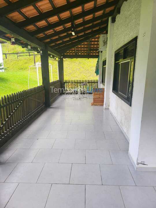 Chácara / sítio para aluguel de temporada em Presidente Nereu (O Vale do Colibri)