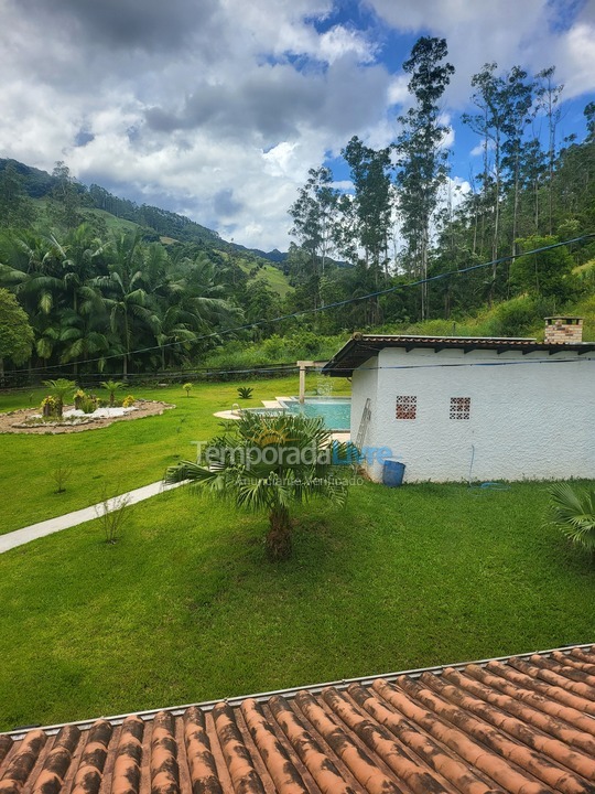 Chácara / sítio para aluguel de temporada em Presidente Nereu (O Vale do Colibri)