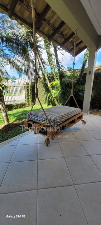 Casa para alquiler de vacaciones em Guaratuba (Nereidas)