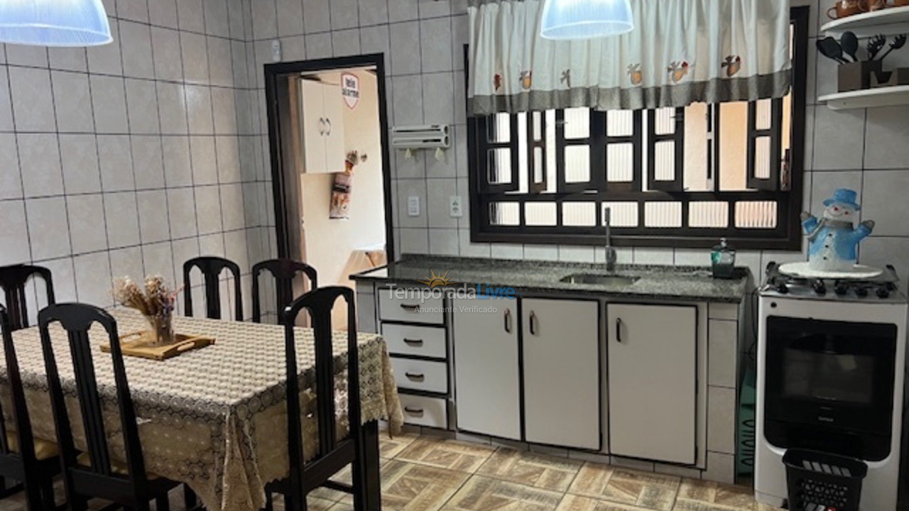 Casa para alquiler de vacaciones em São Francisco do Sul (Prainha)