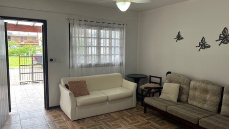 GRAN APARTAMENTO A 50M DEL MAR, CON WI-FI Y AC