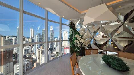 APARTMENT WITH 3 SEASONAL SUITES IN BALNEÁRIO CAMBORIÚ