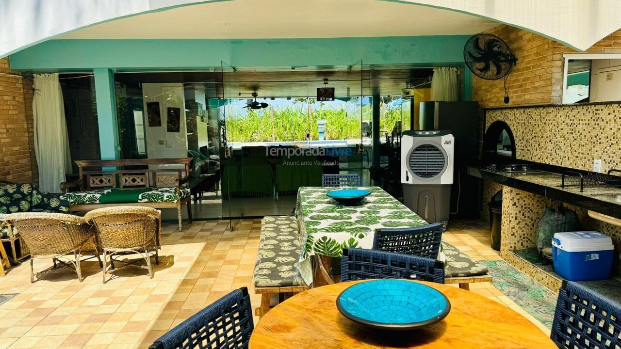 House for vacation rental in Ubatuba (Praia das Toninhas)