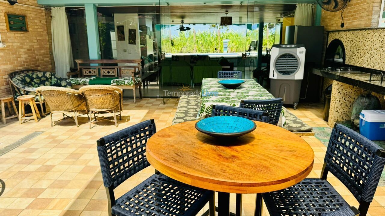 House for vacation rental in Ubatuba (Praia das Toninhas)