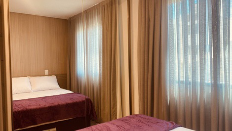 APARTAMENTO À 400M DO CALÇADÃO DE BOMBAS