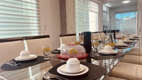 APARTAMENTO À 400M DO CALÇADÃO DE BOMBAS