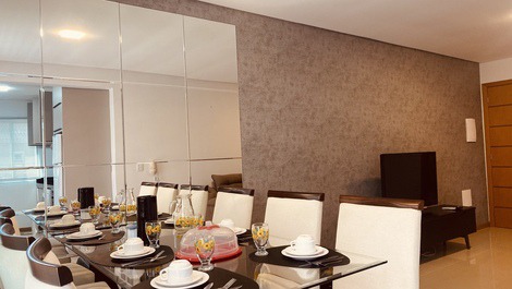 APARTAMENTO À 400M DO CALÇADÃO DE BOMBAS