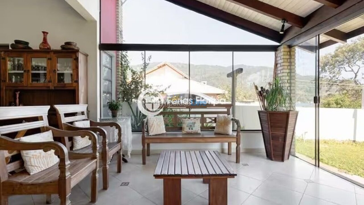 Casa para aluguel de temporada em Florianópolis (Ribeirão da Ilha)
