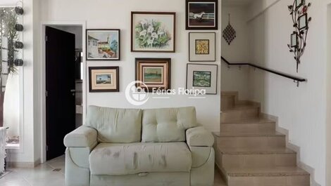 Linda Casa com Quintal e Acesso ao Mar - Ribeirão da Ilha