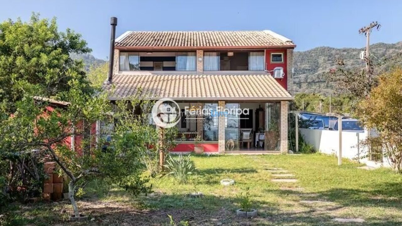 Casa para aluguel de temporada em Florianópolis (Ribeirão da Ilha)