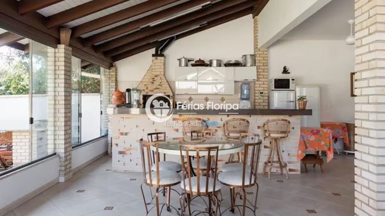 Casa para aluguel de temporada em Florianópolis (Ribeirão da Ilha)