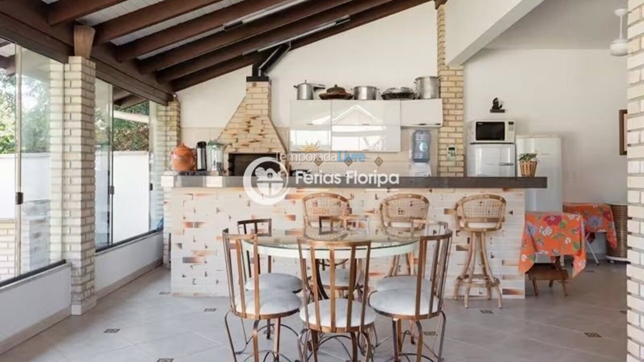 Casa para aluguel de temporada em Florianópolis (Ribeirão da Ilha)