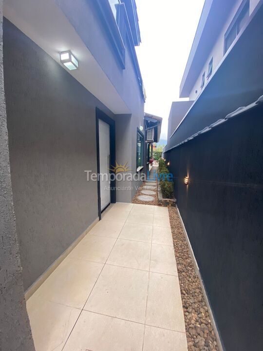 House for vacation rental in Bertioga (Condominio Morada da Praia)