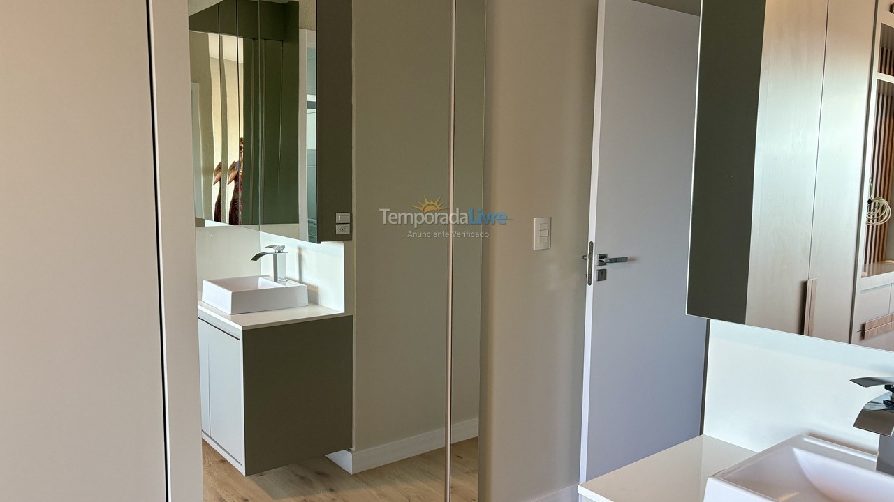 Apartamento para alquiler de vacaciones em Itapema (Meia Praia)