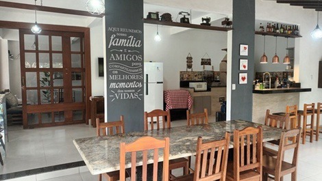 Vivienda con zona de ocio para grupos en Santa Teresa-ES