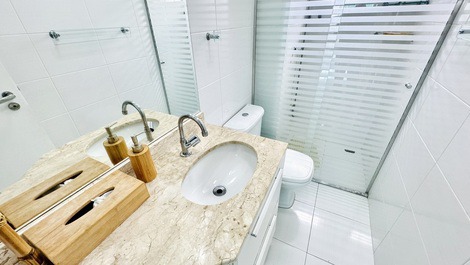 Enseada New Building - Gourmet Balcony - Sea View - Leisure - 2 Spaces