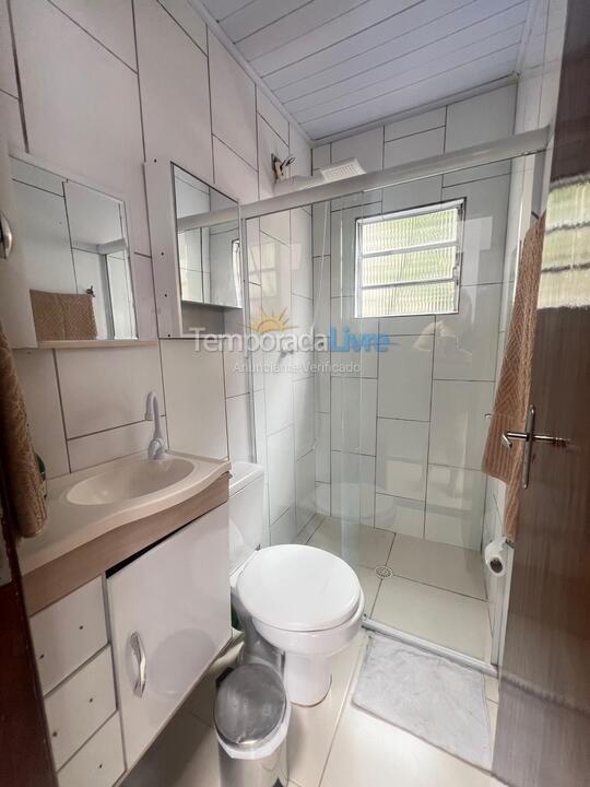 Casa para aluguel de temporada em Guarujá (Enseada)