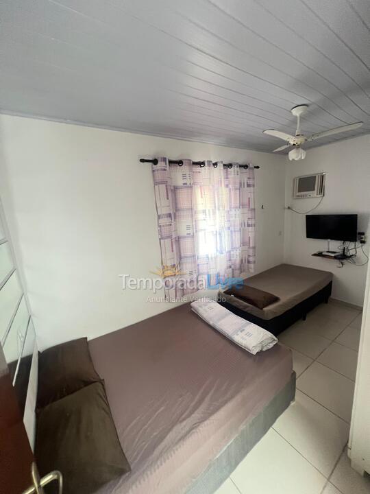 Casa para aluguel de temporada em Guarujá (Enseada)