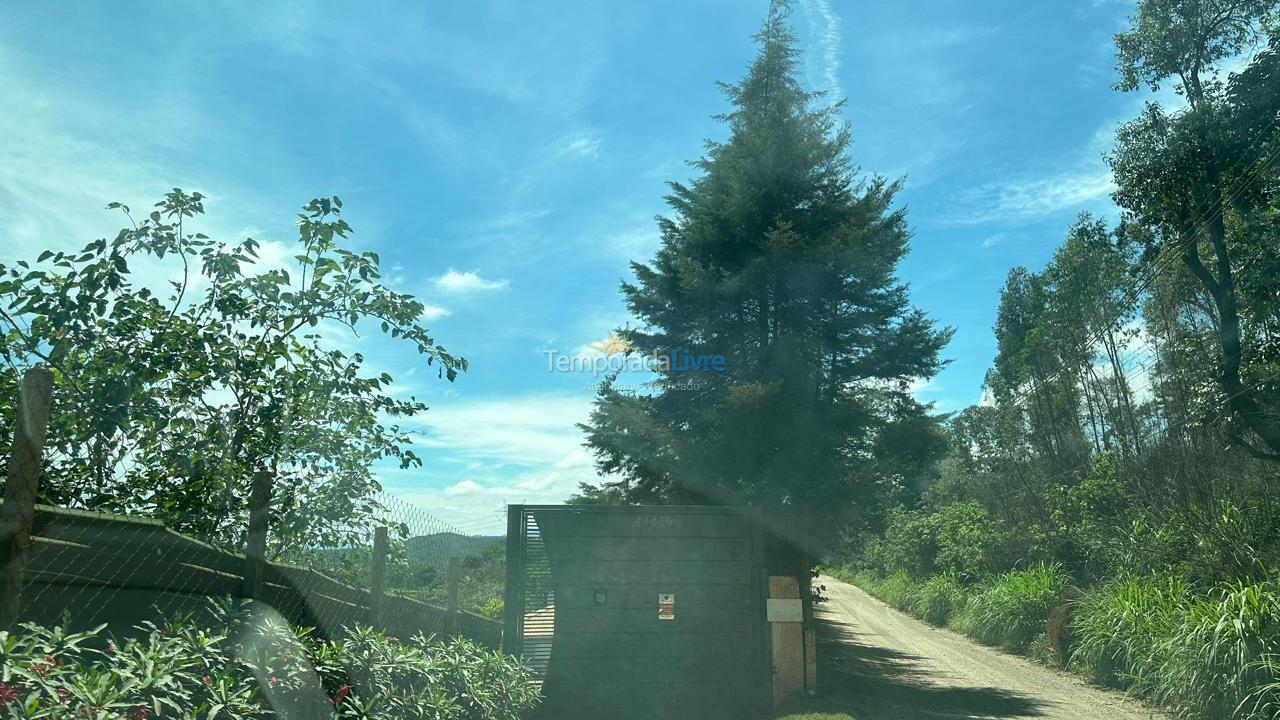 Chácara / sítio para aluguel de temporada em Mairiporã (Terra Preta)