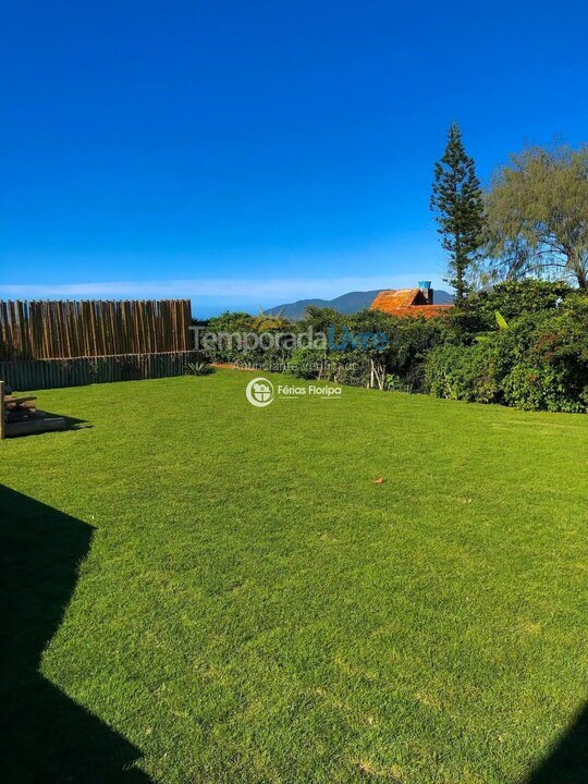 Casa para aluguel de temporada em Florianopolis (Campeche)