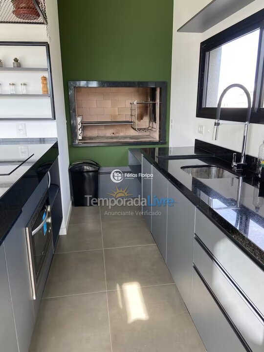 Apartamento para aluguel de temporada em Florianopolis (Campeche)