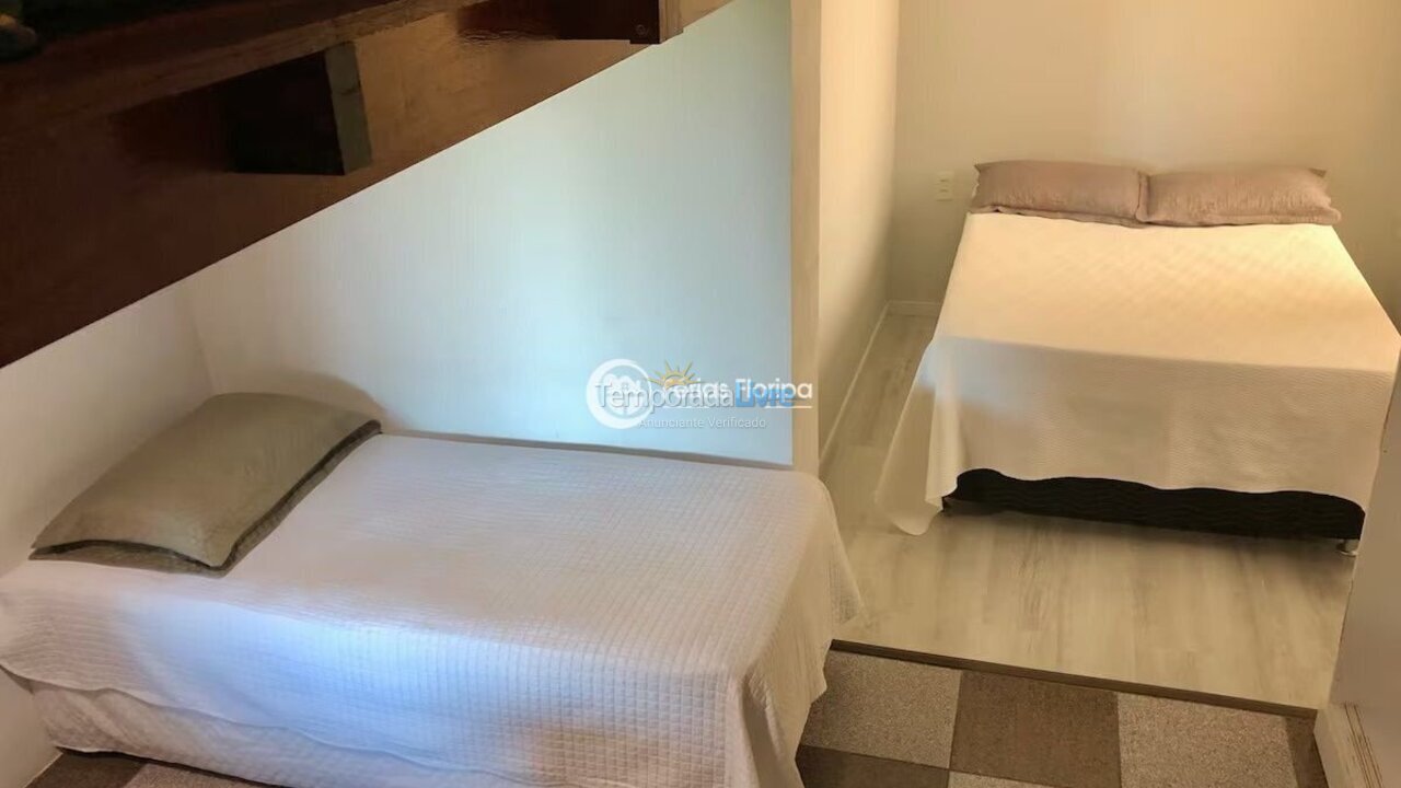 Casa para aluguel de temporada em Florianopolis (Campeche)