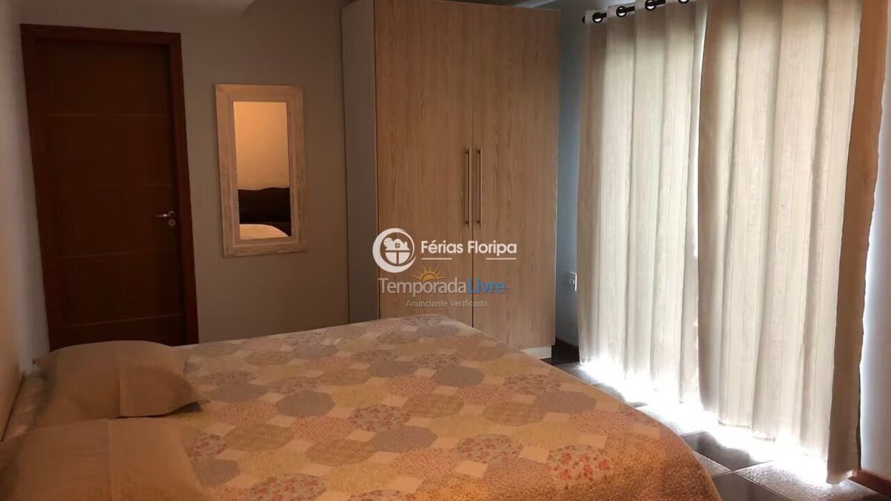 Casa para aluguel de temporada em Florianopolis (Campeche)